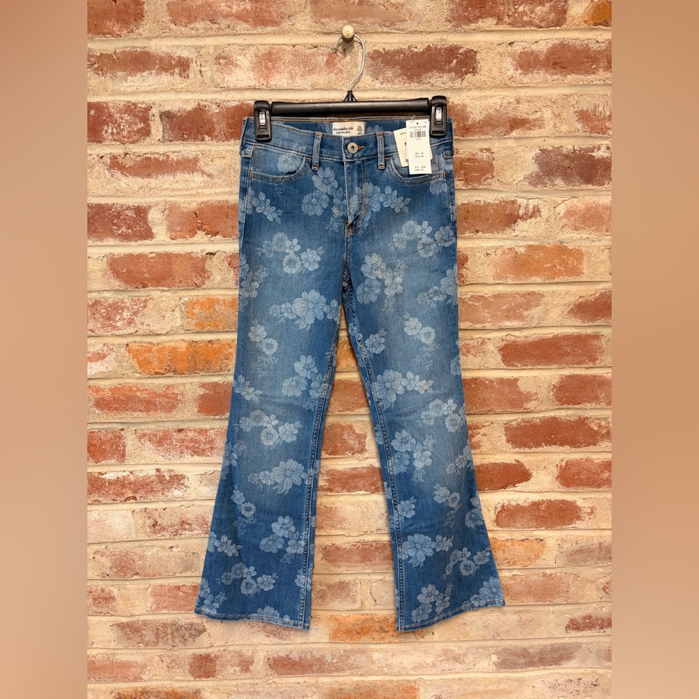 Abercrombie Kids Floral high rise Flare Jeans - Blue size 11-12